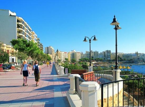 Super Luxury Apartment In Tigne Point, Amazing Sea Views Sliema Exteriör bild
